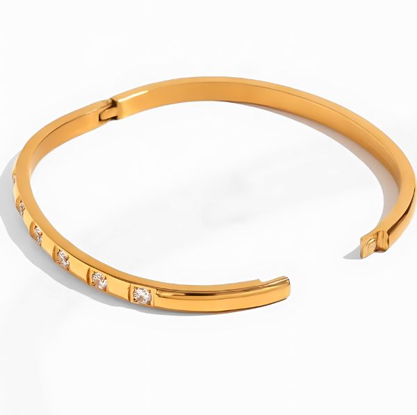 Noura Cuff