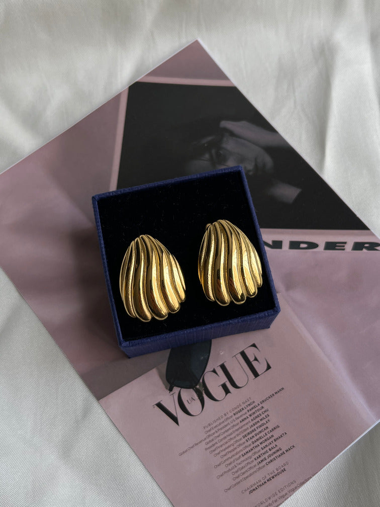 Golden Shell Earrings
