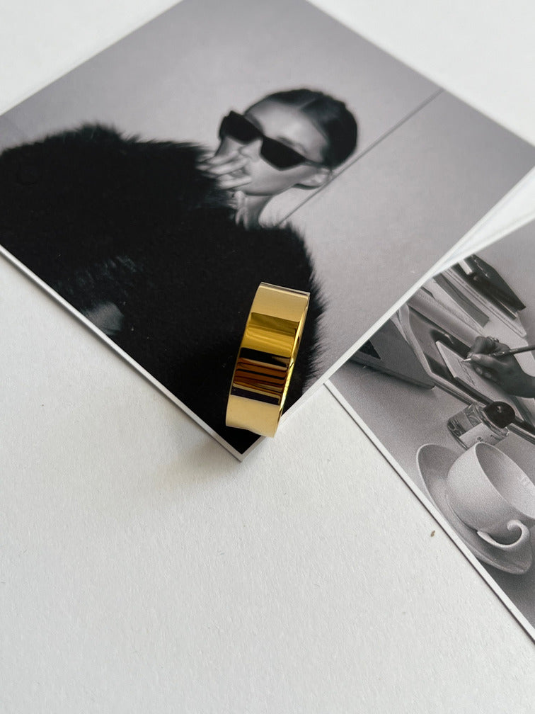 Wide Band Ring