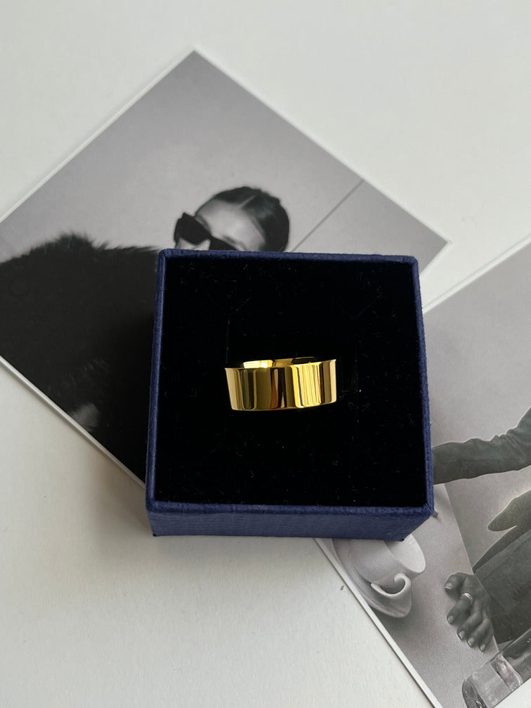 Wide Band Ring