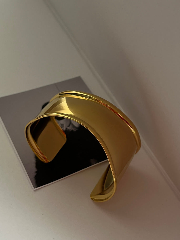 Berlin Cuff