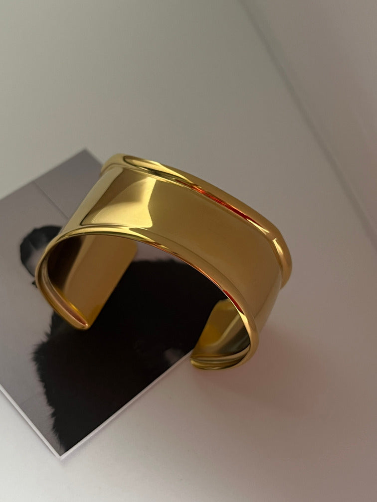Berlin Cuff