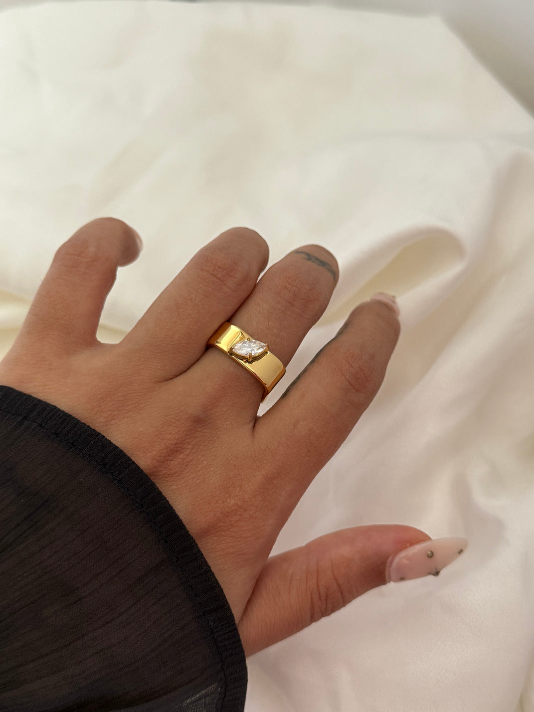 Ella Ring
