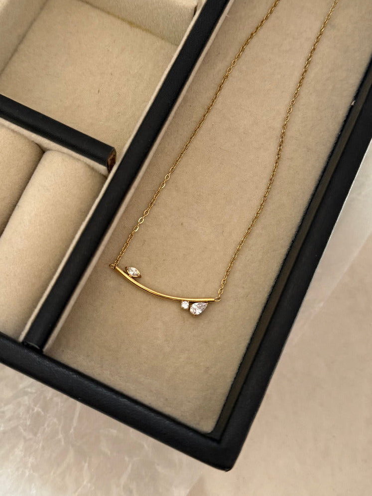 Paush water resistant and anti tarnish necklace