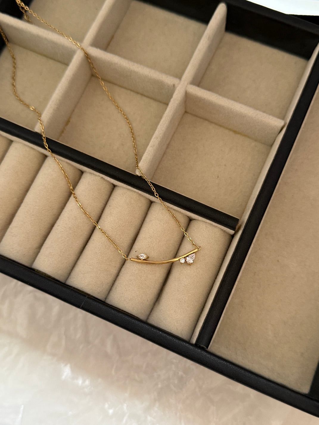 Paush water resistant and anti tarnish necklace