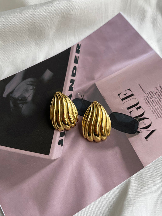 Golden Shell Earrings