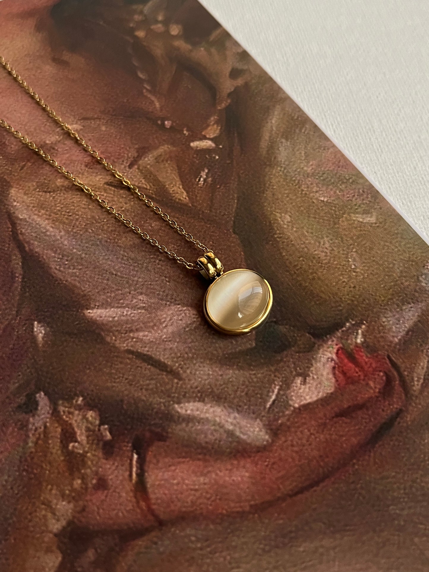 Pearl Round Pendant